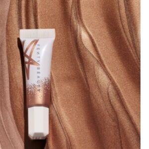 Fenty Beauty Sandy Peach mini highlighter